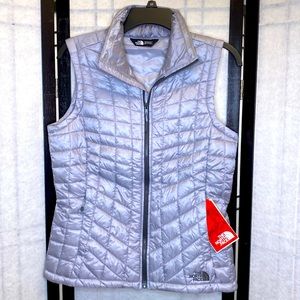 The North Face Women’s Grey Thermoball Trekker Vest Size Small NEW